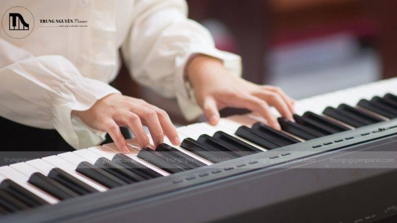 Top 03 đàn piano giá rẻ dưới 1 triệu, lựa chọn cho người mới bắt đầu 13 Kiểm tra tình trạng và lịch sử sử dụng (đối với đàn cũ)