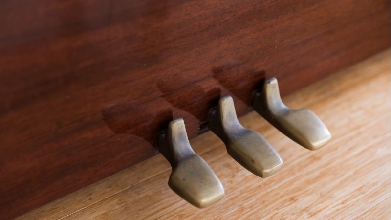 Piano Pedals là gì, dùng để làm gì và cách sử dụng chi tiết nhất 9 Kỹ thuật sử dụng Soft Pedal_