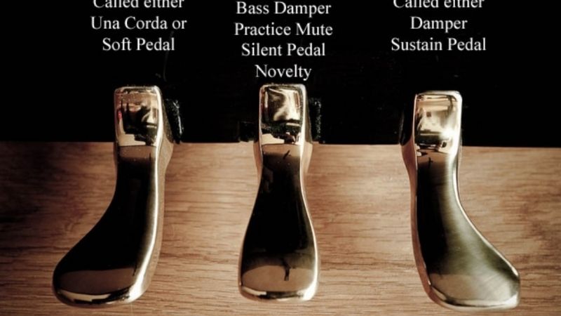 Piano Pedals là gì, dùng để làm gì và cách sử dụng chi tiết nhất 3 Soft Pedal (Una Corda Pedal)