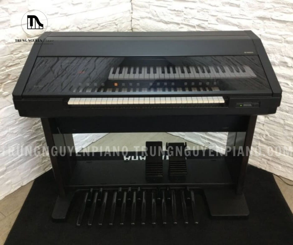 Đóng nắp Electone Yamaha EL900B khi không sử dụng để bảo vệ khỏi bụi bẩn