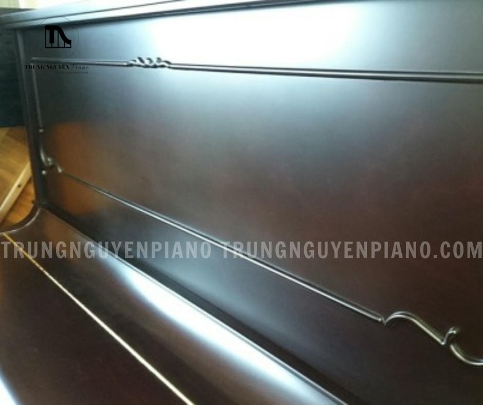 Đàn Piano Apollo A330 có vỏ ngoài được làm từ gỗ gụ cao cấp