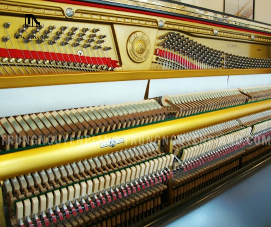 Đàn Piano Apollo RU388W 6 Bảng cộng hưởng của Đàn Piano Cơ Apollo RU388W làm từ gỗ vân sam chất lượng cao giúp âm thanh cộng hưởng tốt hơn, tạo nên độ vang và ấm áp đặc trưng.
