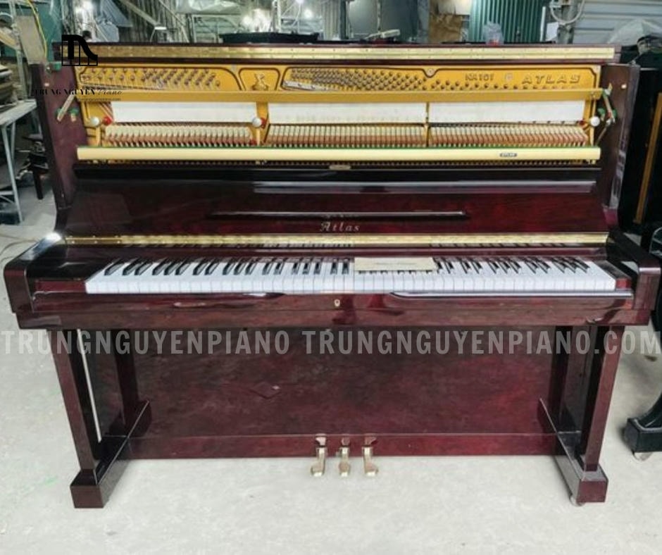 Thùng đàn Piano Atlas NA101 thường được làm từ gỗ chất lượng cao