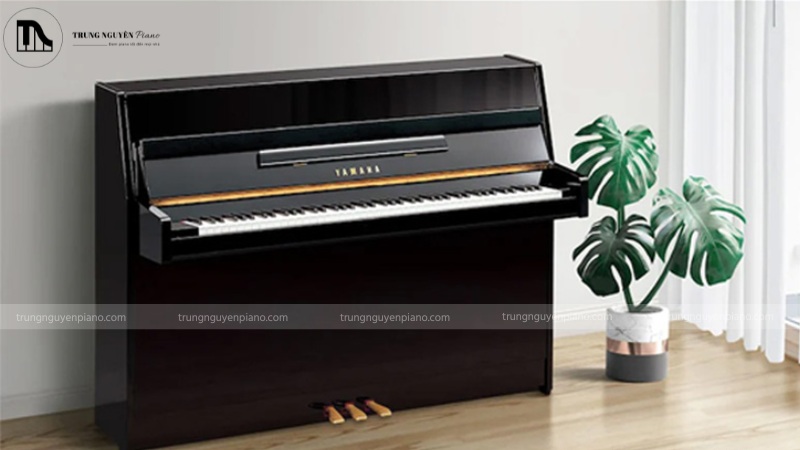 Đàn piano cơ Yamaha JU109