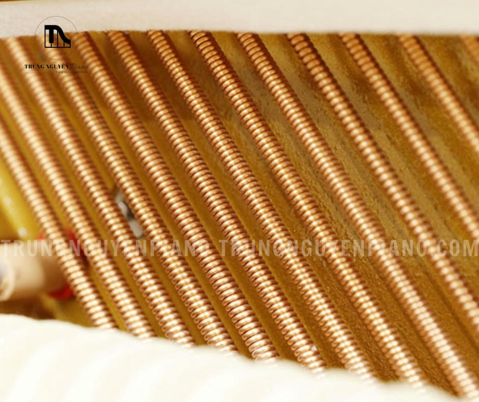 Đàn Piano Cristofori RU121W 5 Đàn piano Cristofori RU121W có âm thanh đánh giá là tươi sáng và thanh lịch