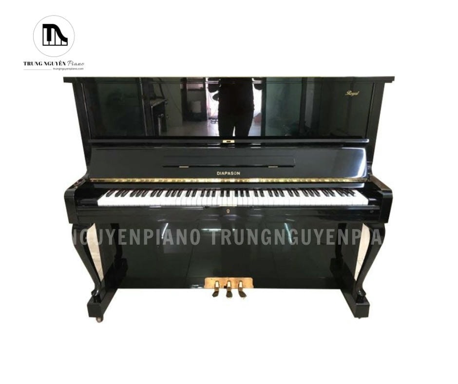 Đàn piano Diapason 125C với vỏ ngoài được làm từ gỗ nguyên khối chắc chắn