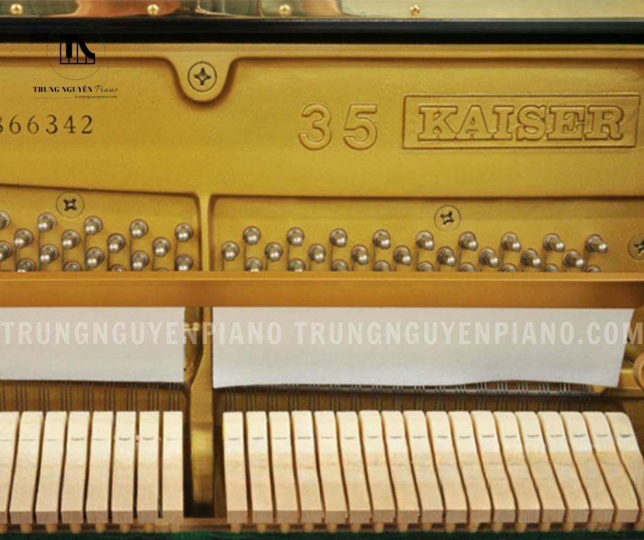 Đàn Piano Kaiser K35A 5 Đàn Piano Kaiser K35A được trang bị bộ máy cơ tương tự Yamaha U3A