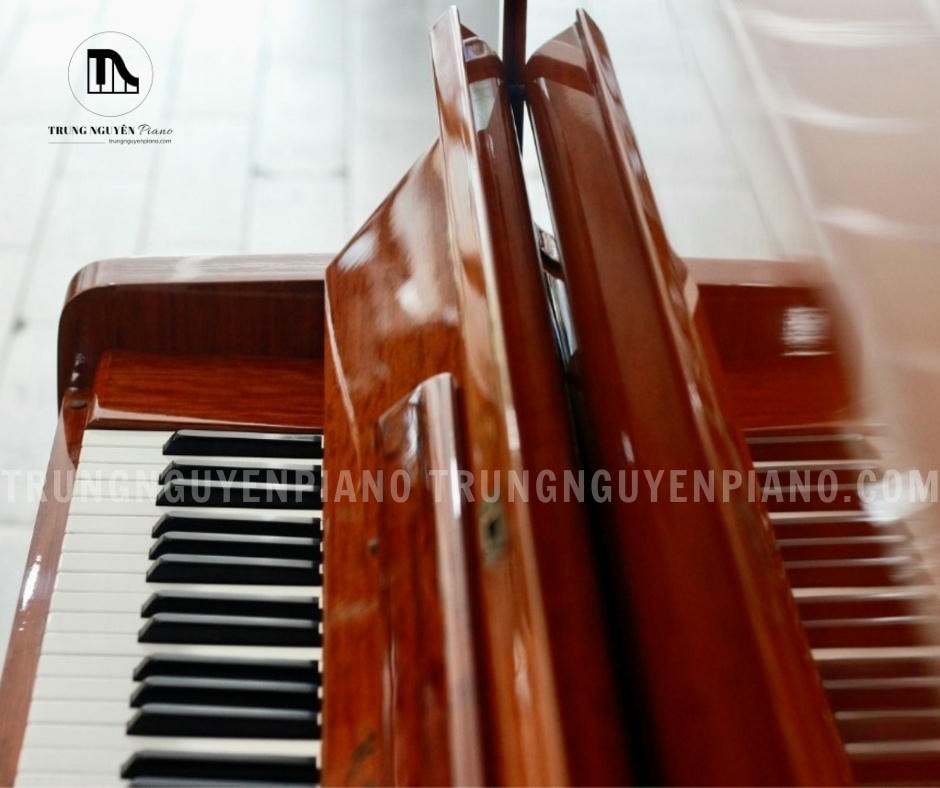 Đàn piano Kawai BL61, một cây đàn upright cổ điển của Kawai (Nhật Bản)
