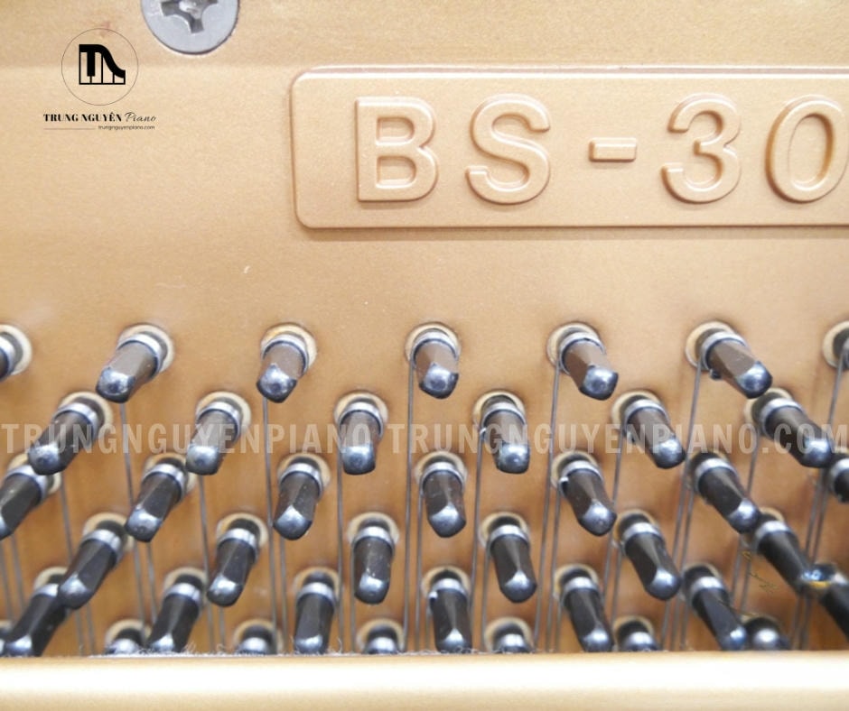 Đàn Piano Kawai BS30 6 Đàn piano Kawai BS30 có bảng cộng hưởng (soundboard) được làm từ gỗ vân sam nguyên tấm