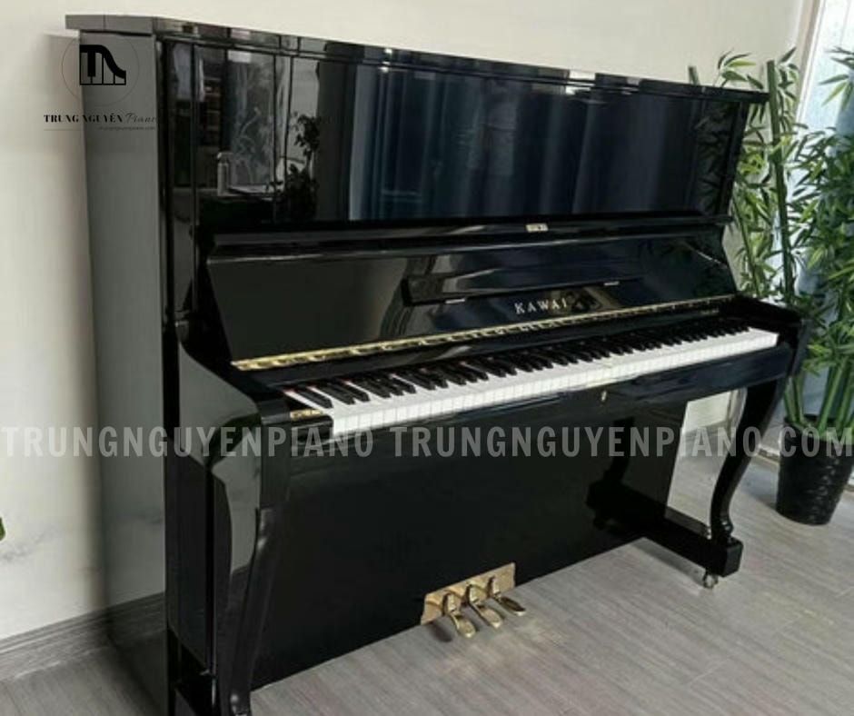 Đàn Piano Kawai DS60 có lớp vỏ làm từ gỗ chất lượng cao, với các chi tiết mỹ thuật tinh tế