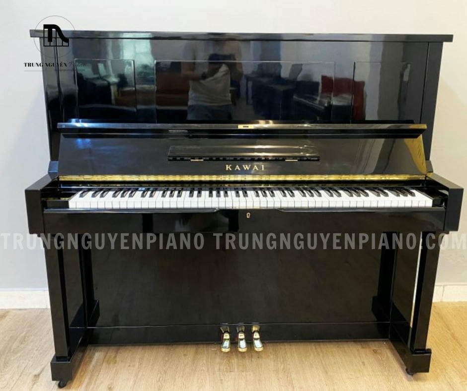 Đàn piano Kawai K35 có đường nét thanh lịch, tinh tế