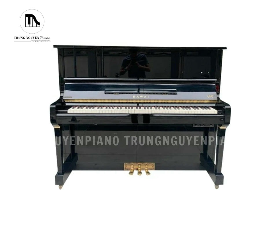 Đàn Piano Kawai K55 có lớp hoàn thiện bằng gỗ cao cấp bóng loáng