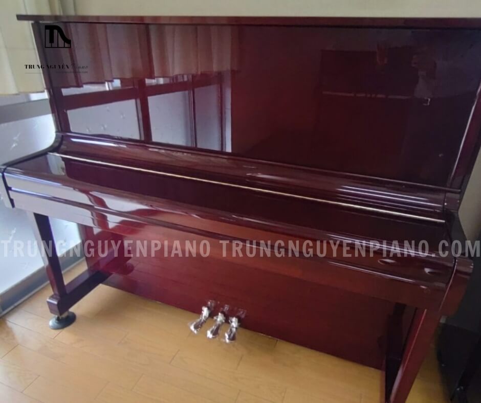 Đàn Piano Kawai KL53K 3 Kawai KL53K sở hữu thiết kế cổ điển, sang trọng với màu nâu đỏ mận (rượu vang) bóng đẹp