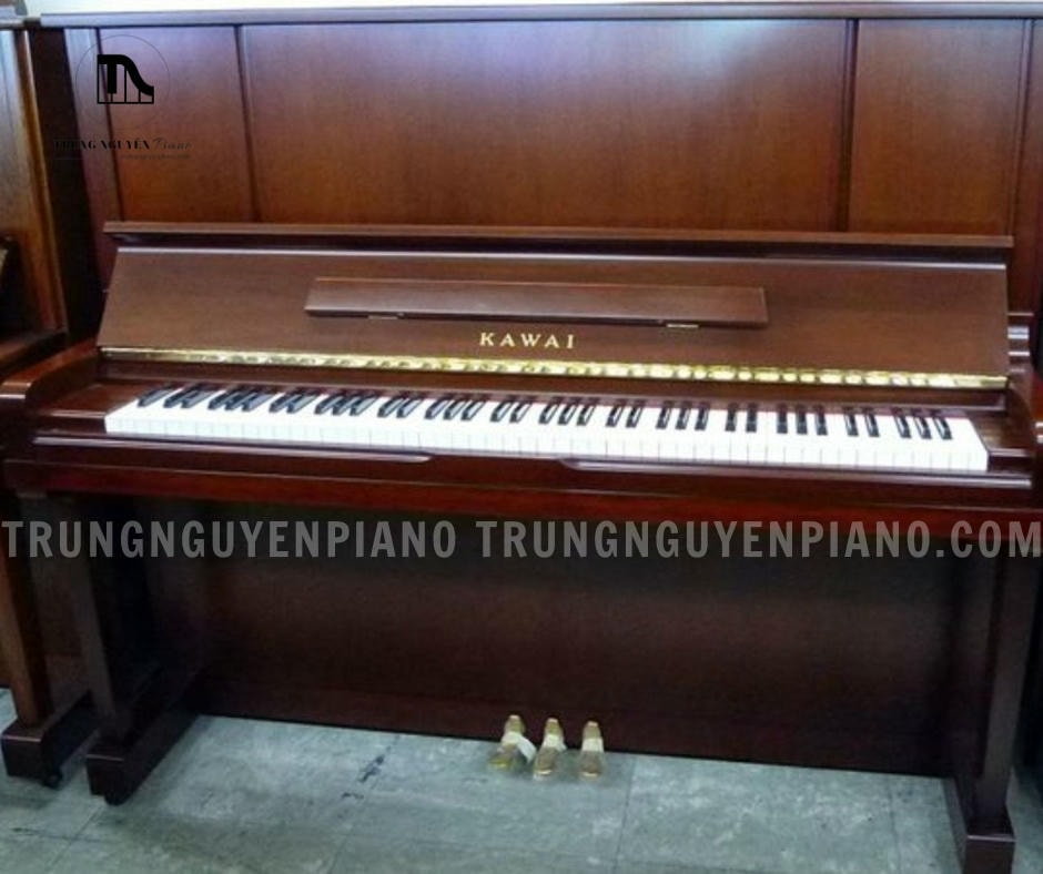 Đàn Piano Kawai KL68W có lớp vỏ ngoài được chế tác từ gỗ tự nhiên cao cấp với vân gỗ đẹp mắt