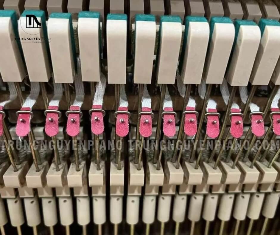 Đàn Piano Kawai KL704 14 Hệ thống búa đàn bền bỉ của Kawai KL704