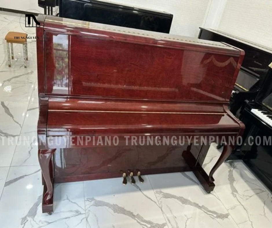 Đàn Piano Kawai KL705 với vẻ ngoài sang trọng, màu đỏ rượu vang và thiết kế chân mèo Chippendale