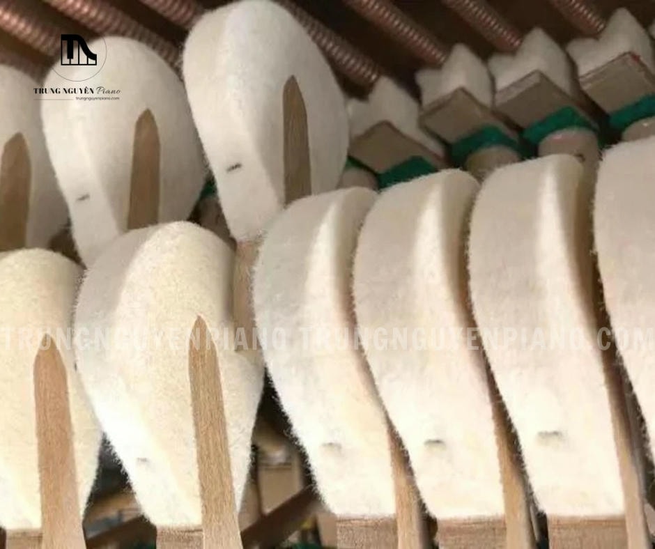 Đàn Piano Kawai KS2 13 Búa đàn Piano Kawai KS2 được làm từ lông cừu, tạo âm thanh ấm áp và tròn tiếng.