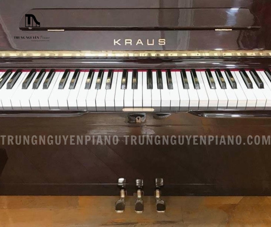 Đàn Piano Kraus U130 với vỏ đàn được làm từ gỗ cao cấp