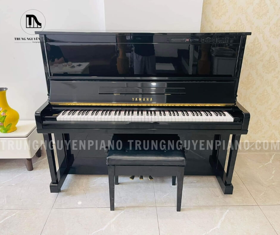 Đàn Piano Yamaha MX101R sở hữu thiết kế dạng đứng truyền thống của Yamaha