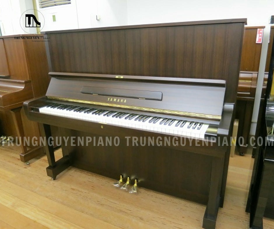 Đàn Piano Yamaha U5C sở hữu thiết kế thanh lịch và sang trọng