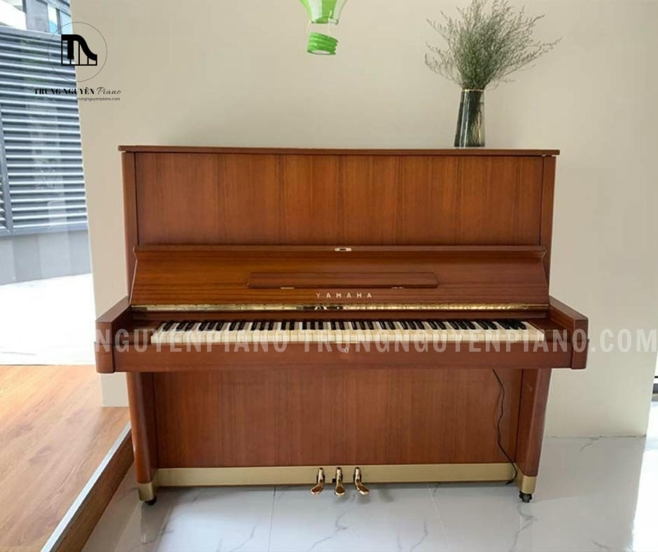 Đàn Piano Yamaha U7A sản xuất tại Nhật Bản vào khoảng những năm 1970-1974, là một kiệt tác thuộc dòng U Series của thương hiệu Yamaha danh tiếng
