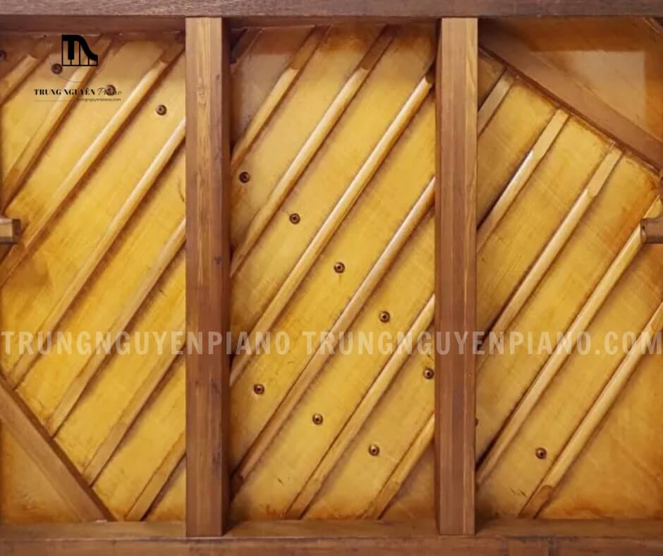 Đàn Piano Yamaha U7H 3 Đàn Piano Yamaha U7H: Âm thanh hoàn hảo cho người yêu nhạc