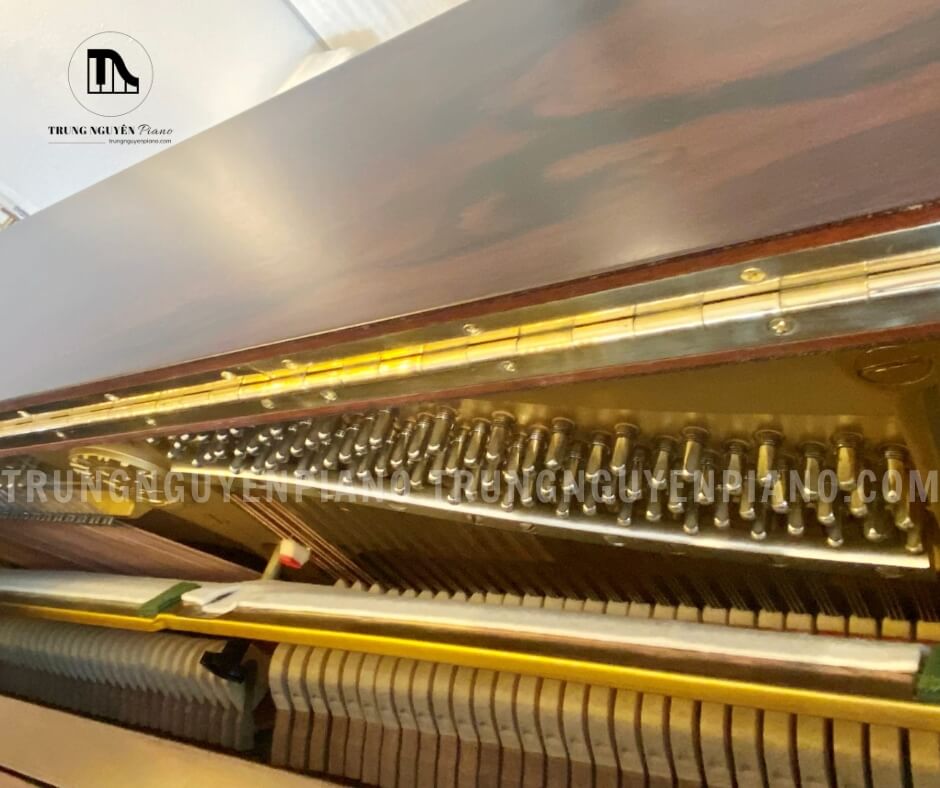 Đàn Piano Yamaha W101 3 Đàn Piano Yamaha W101 có âm thanh ấm áp, vang, mạnh mẽ và chi tiết