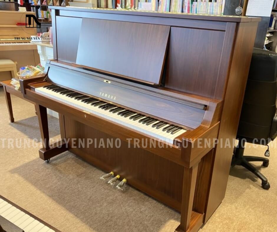 Đàn Piano Yamaha W102 có thiết kế cổ điển, sang trọng