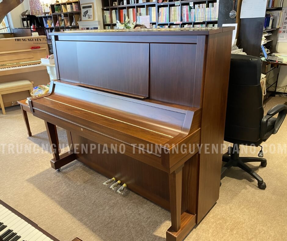 Đàn Piano Yamaha W102 5 Thiết kế của Yamaha W102 vô cùng chắc chắn, bền bỉ