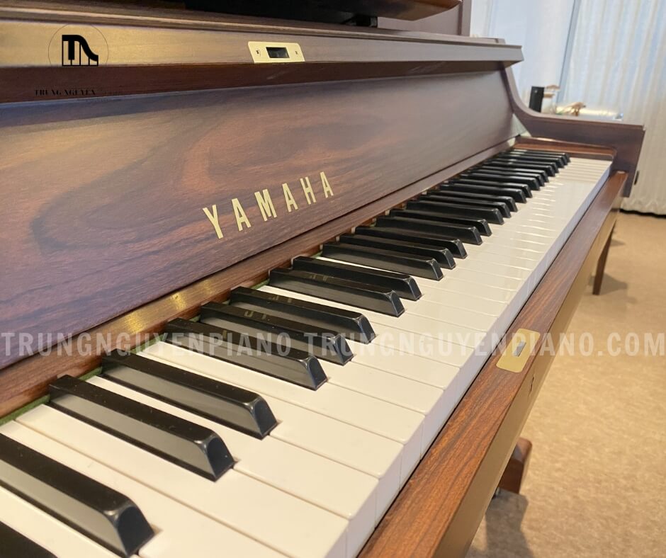 Đàn Piano Yamaha W102 4 Bàn phím 88 phím của W102 được làm từ vật liệu chất lượng cao
