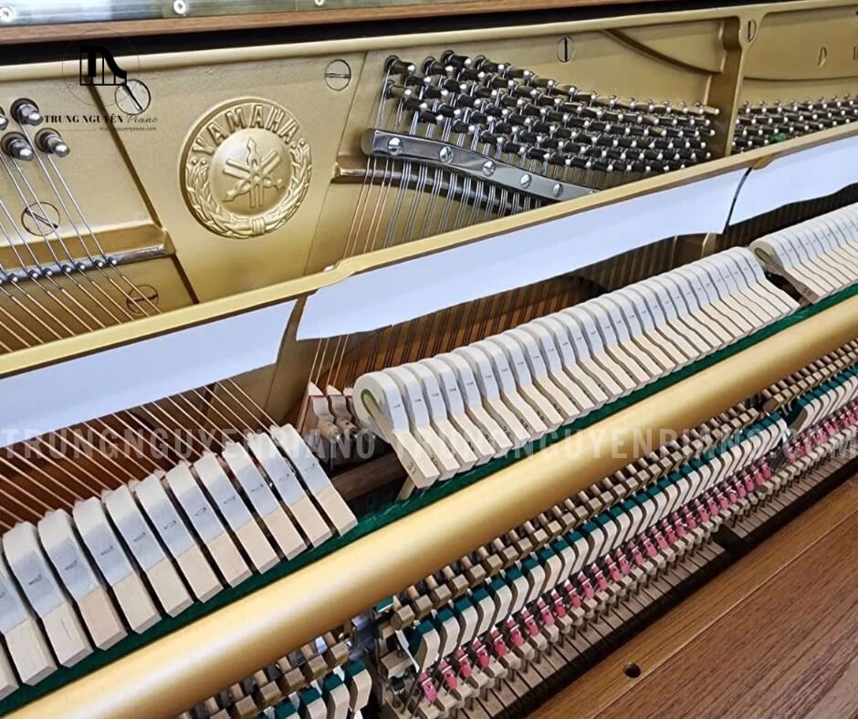 Đàn Piano Yamaha W103 6 Yamaha W103 được đánh giá cao về chất lượng âm thanh