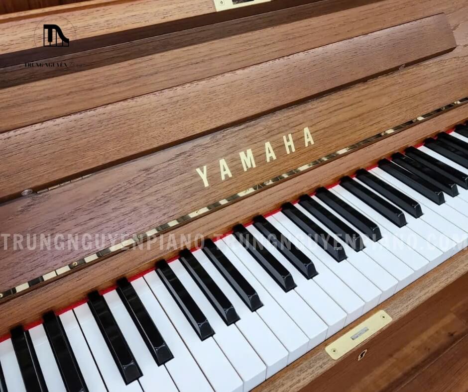 Đàn Piano Yamaha W103 15 Bàn phím 88 phím Yamaha W103 làm từ gỗ thông Bắc Mỹ có lớp phủ Phenolic Resin