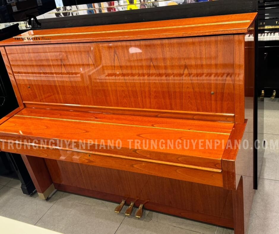 Yamaha W104 có thiết kế cổ điển, sang trọng