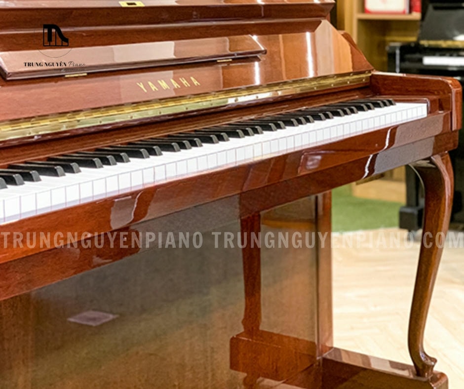 Đàn Piano Yamaha W106BM 12 Đàn Piano Yamaha W106BM sở hữu thiết kế upright cổ điển