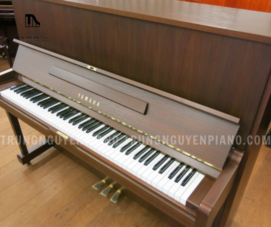 Yamaha W120BW được sản xuất vào khoảng năm 1985, là một cây đàn piano cơ đứng