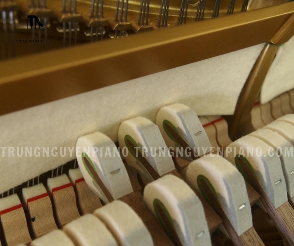 Đàn Piano Yamaha W202 13 Búa đàn Piano Yamaha W202 được làm từ nỉ lông cừu