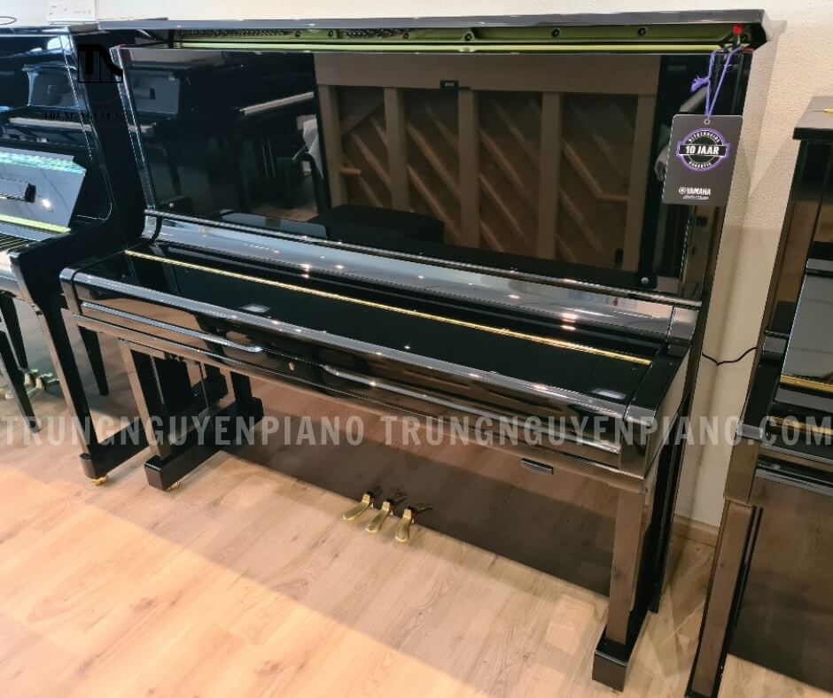 Đàn Piano Yamaha YUS3 8 YUS3 dễ dàng hòa hợp với nhiều phong cách nội thất khác nhau