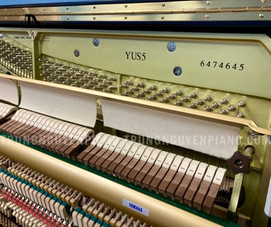 Đàn Piano Yamaha YUS5 4 Bàn phím của YUS5 được chế tác tỉ mỉ với 88 phím