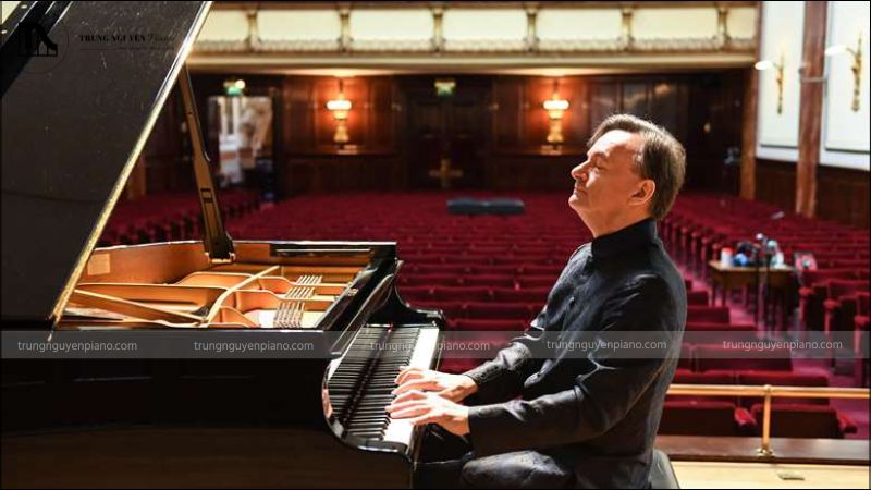 Độc tấu piano, nơi nghệ sĩ hóa thân thành người kể chuyện bằng âm thanh