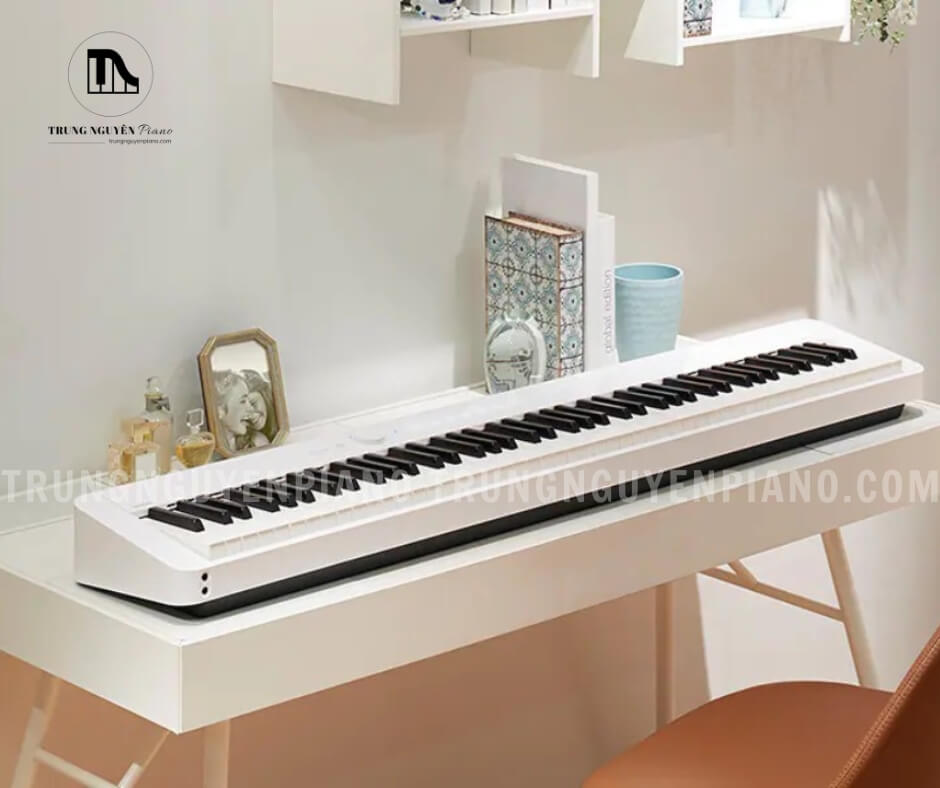 PX-S1000 gây ấn tượng mạnh mẽ với thiết kế siêu mỏng