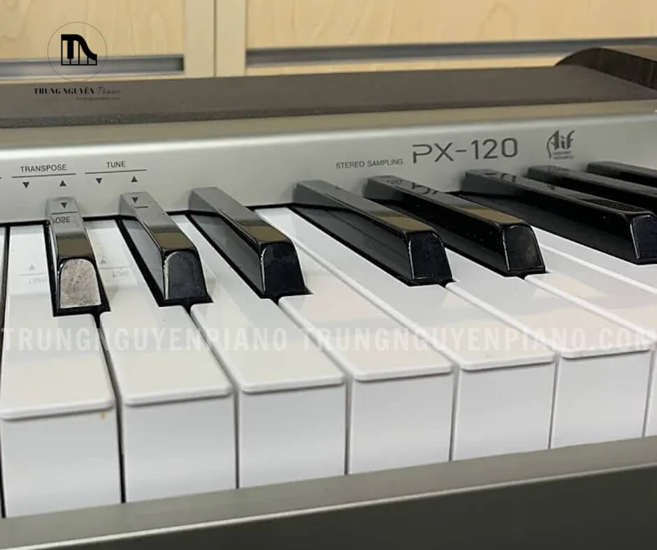 Piano Điện Casio PX120 19 Bàn phím 88 phím nặng của PX120 sử dụng cơ chế búa gõ