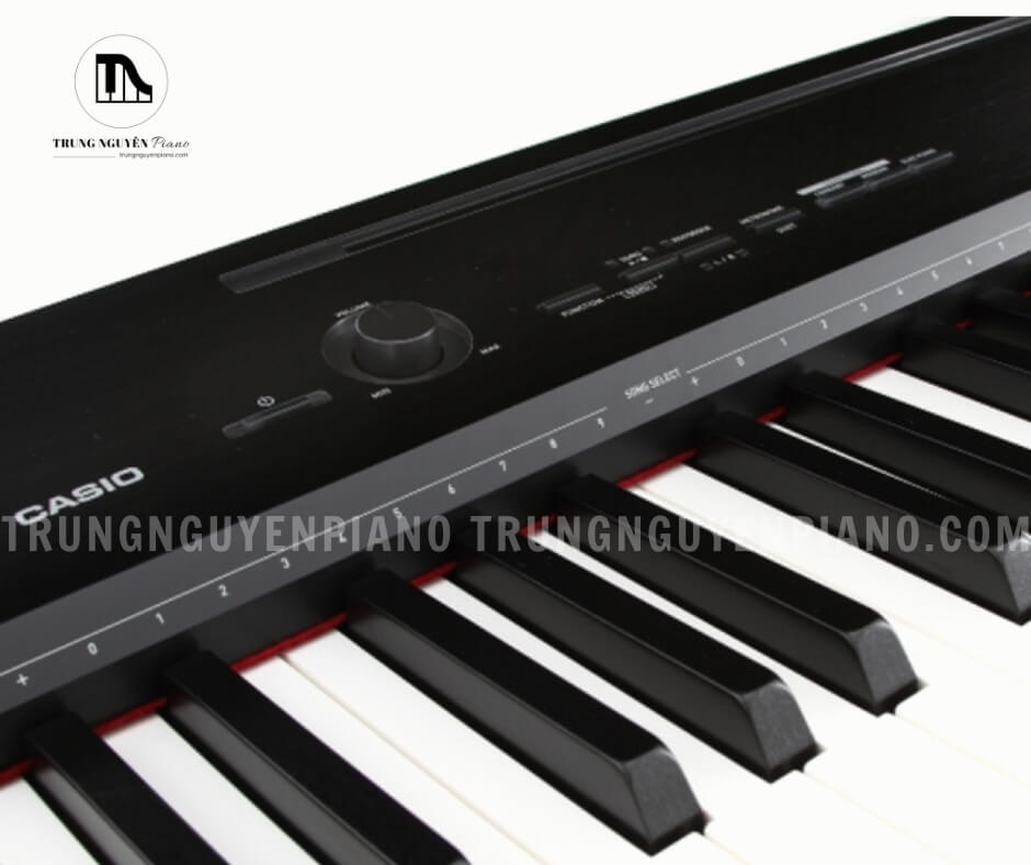Piano Điện Casio PX150 5 Bề mặt phím đàn Piano Điện Casio PX150 được làm bằng chất liệu giả ngà voi và gỗ mun