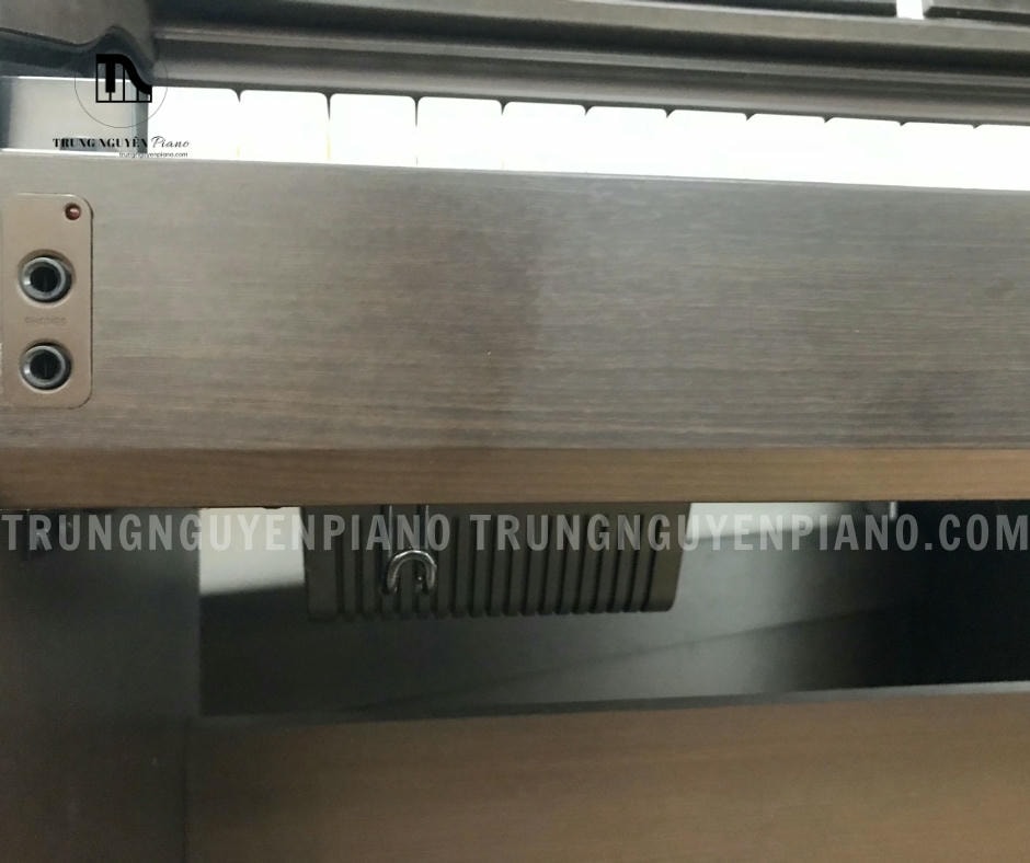 Piano điện Casio PX1500GP 5 Đàn Piano Điện Casio PX1500GP với các cổng đầu vào/ra