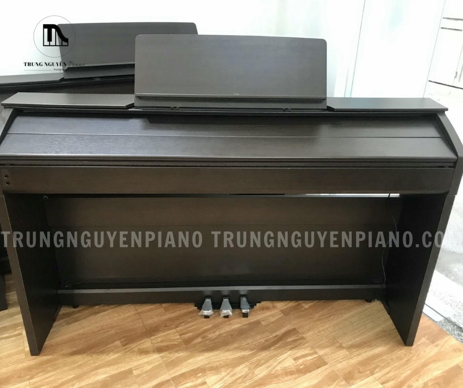 Đàn Piano Điện Casio PX1500GP sở hữu thiết kế sang trọng với vân gỗ nâu tinh tế