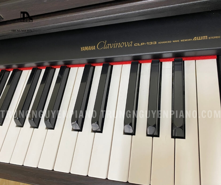 Yamaha CLP133 được trang bị bàn phím 88 phím với cơ chế Hammer Action