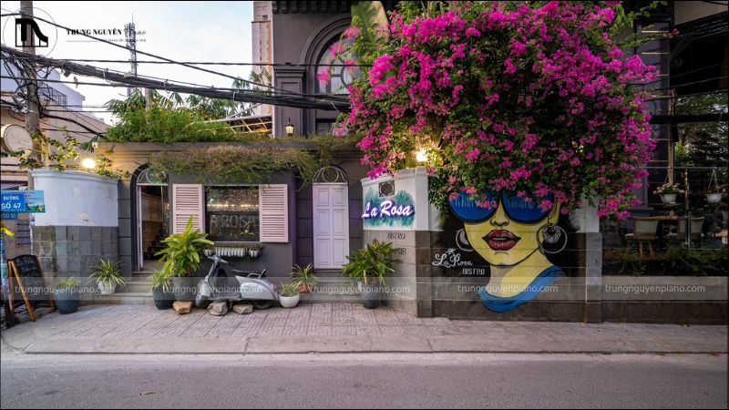 La Rosa Bistro - Coffee & Pub