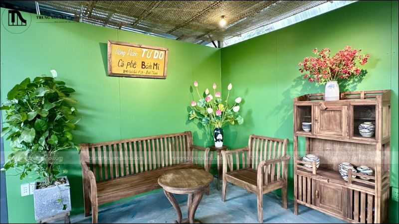 Tiệm nước Tự Do