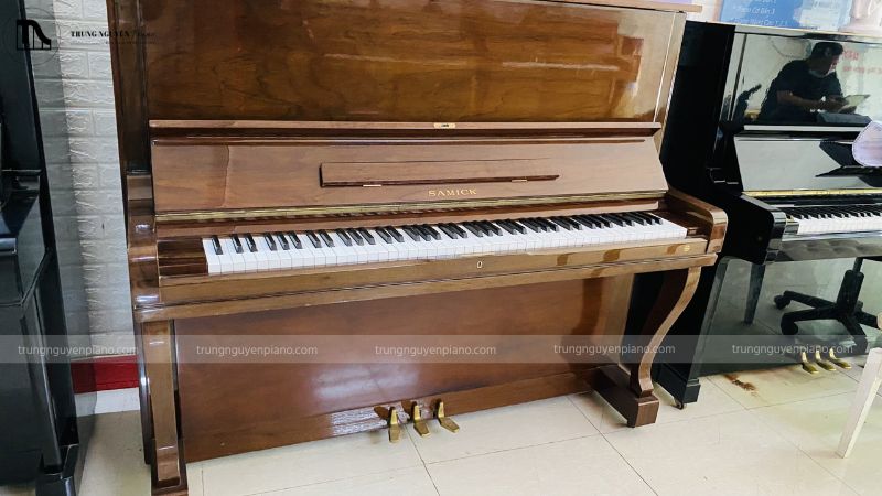 Đàn piano Samick có thiết kế tinh tế, âm thanh tốt