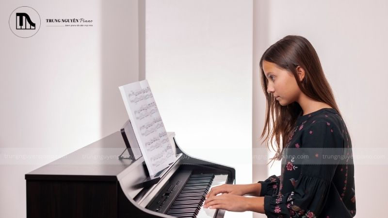 Khóa học Piano bao nhiêu tiền? Cập nhật chi phí và các yếu tố ảnh hưởng mới nhất 2025 1 Học phí khóa học piano chuyên sâu và luyện thi chứng chỉ