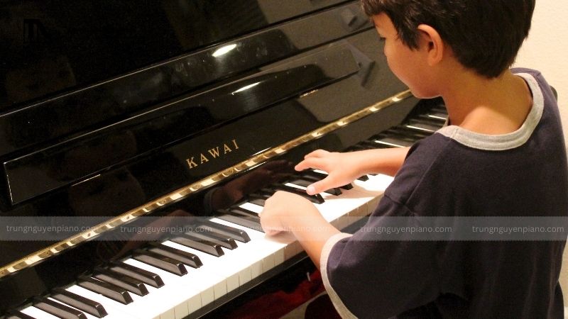 Khóa học Piano bao nhiêu tiền? Cập nhật chi phí và các yếu tố ảnh hưởng mới nhất 2025 7 Trình độ và kinh nghiệm của giáo viên_gia sư_ Cách đánh giá và lựa chọn